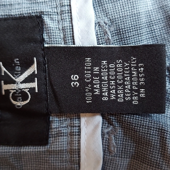 Calvin Klein shorts Size 36 - Picture 11 of 11